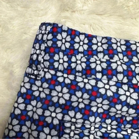 GAP The City Shorts Khaki Floral White /  Blue / Red Size 6 - Picture 14 of 16
